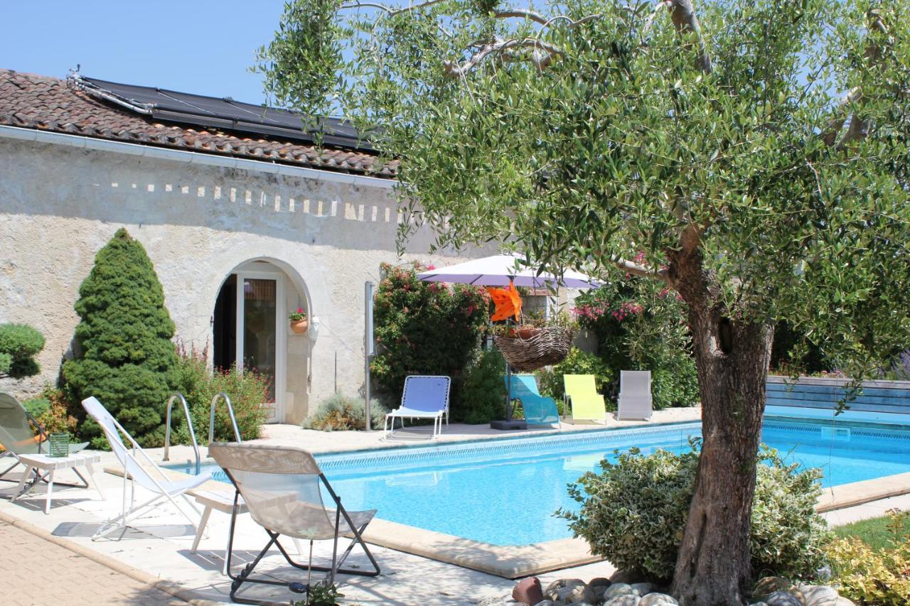 Fronsac  Les Charmes De Vincent - Le Loft Cabernet Bed & Breakfast エクステリア 写真